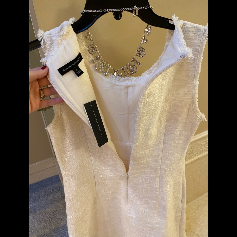 NWT Banana Republic Cream beautiful classic dress with pretty details 4 - Picture 7 of 17